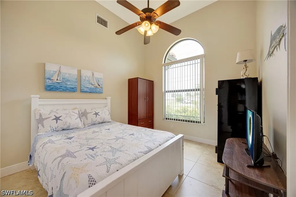 2509 Surfside Boulevard Cape Coral FL 33914