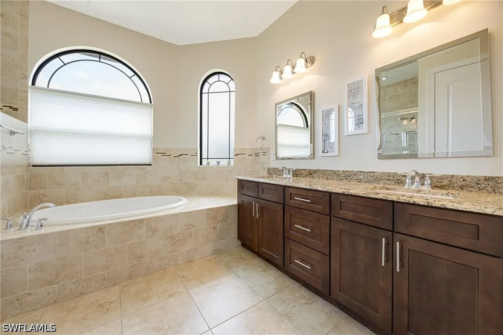 2509 Surfside Boulevard Cape Coral FL 33914