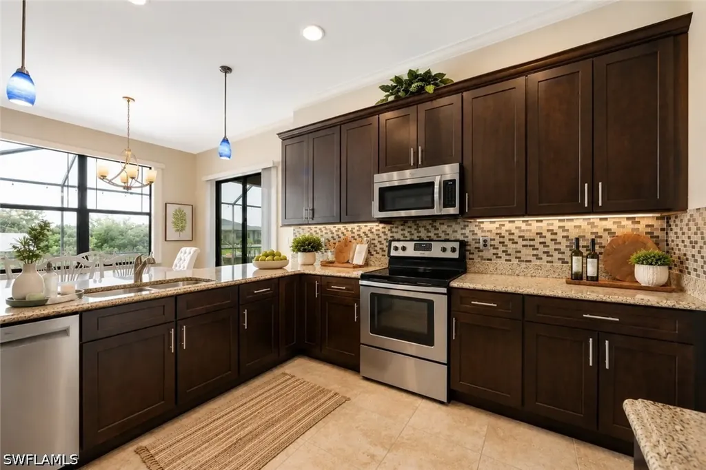 2509 Surfside Boulevard Cape Coral FL 33914