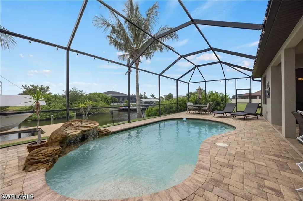 2509 Surfside Boulevard Cape Coral FL 33914