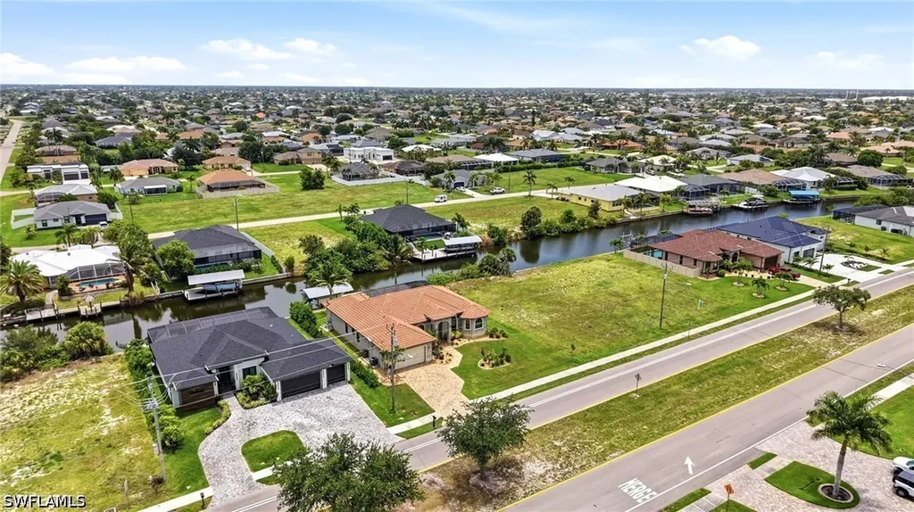 2509 Surfside Boulevard Cape Coral FL 33914