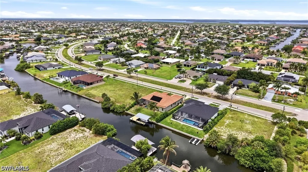 2509 Surfside Boulevard Cape Coral FL 33914
