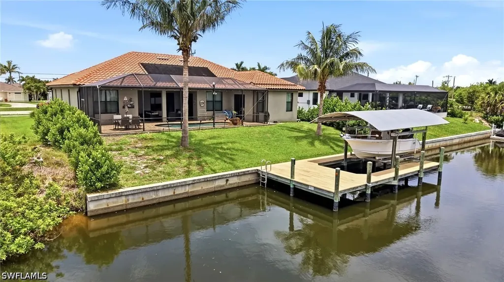 2509 Surfside Boulevard Cape Coral FL 33914