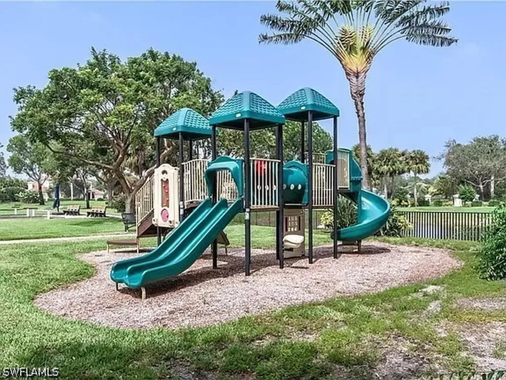 3029 Driftwood Way Naples FL 34109