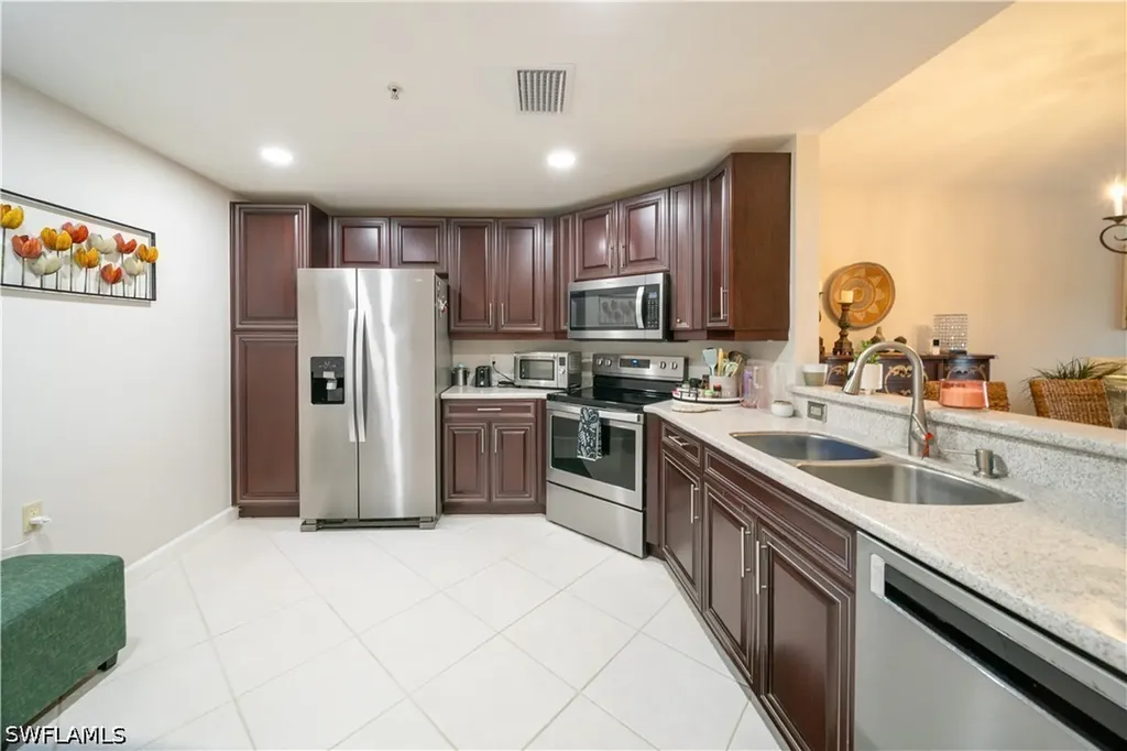 3029 Driftwood Way Naples FL 34109