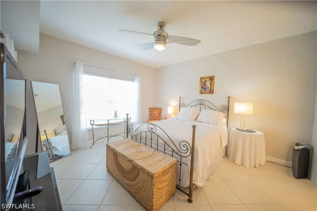 3029 Driftwood Way Naples FL 34109