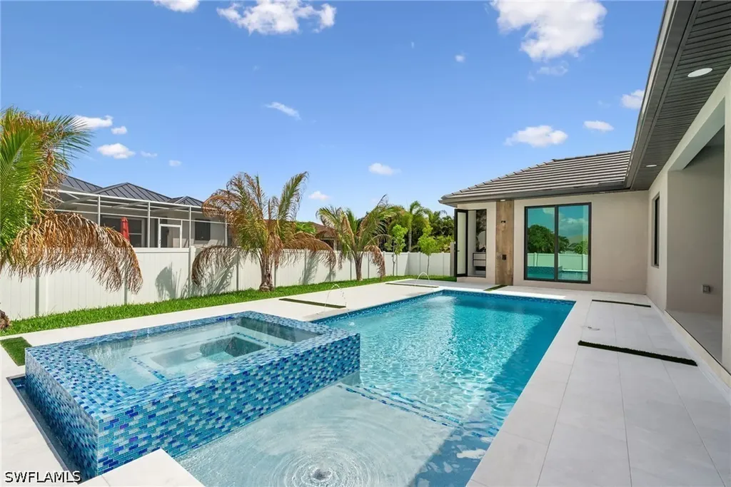 2931 SW 30th Street Cape Coral FL 33914