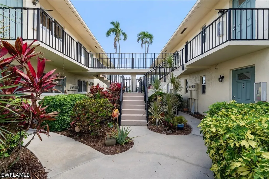185 Palm Drive Naples FL 34112