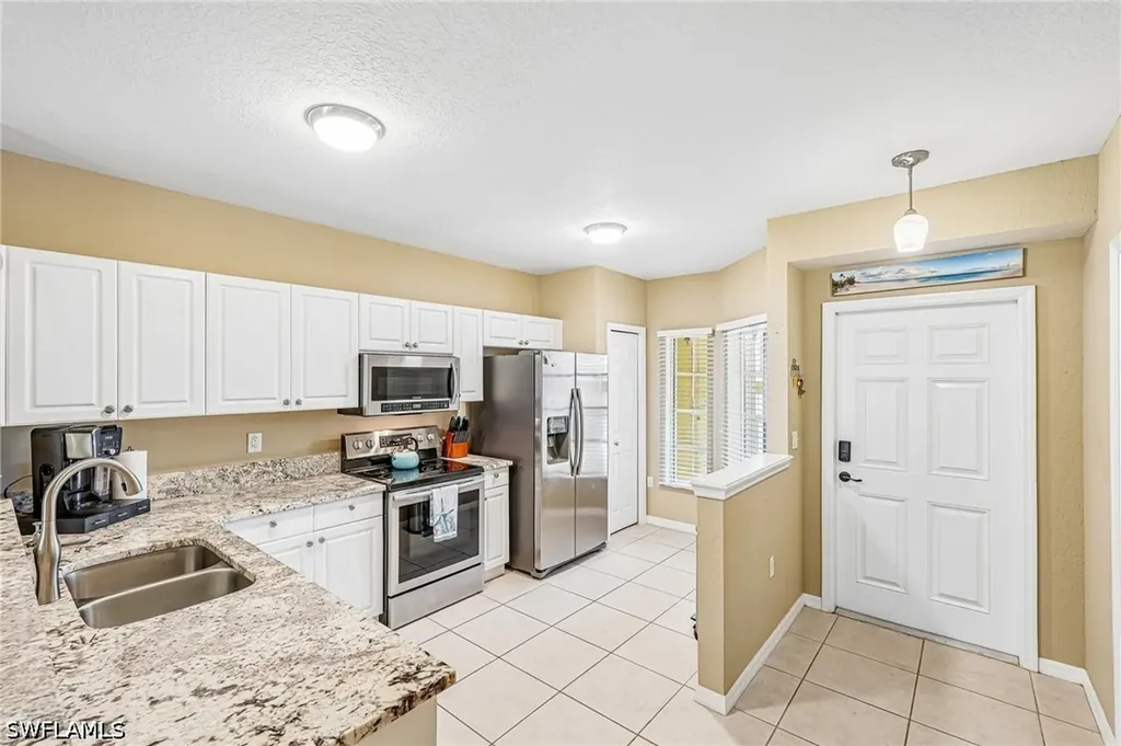 9185 Celeste Drive Naples FL 34113