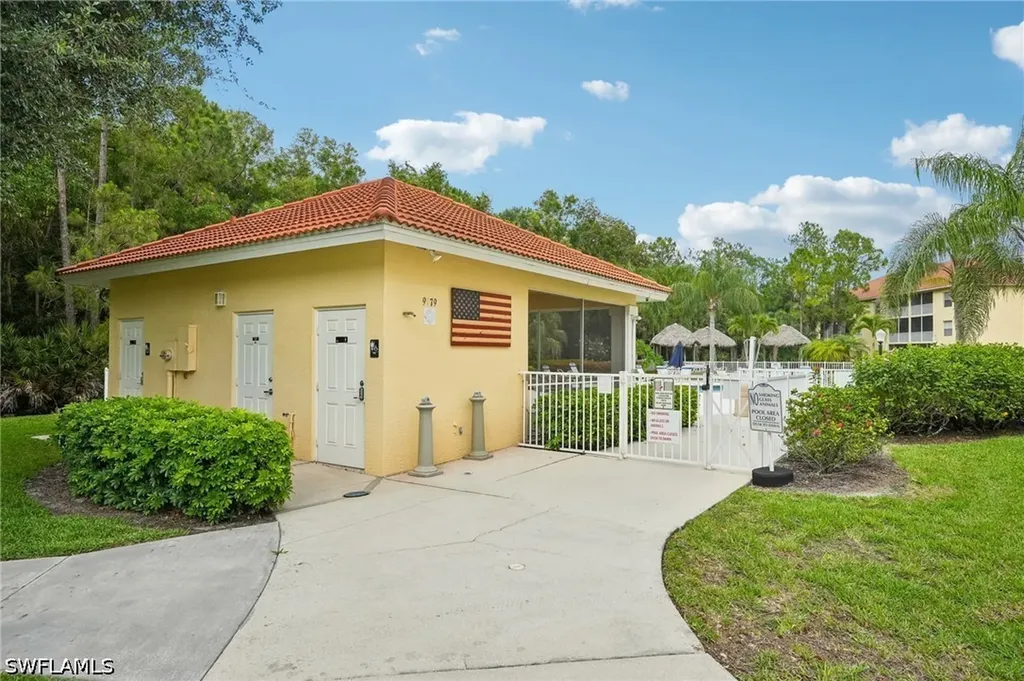 9185 Celeste Drive Naples FL 34113