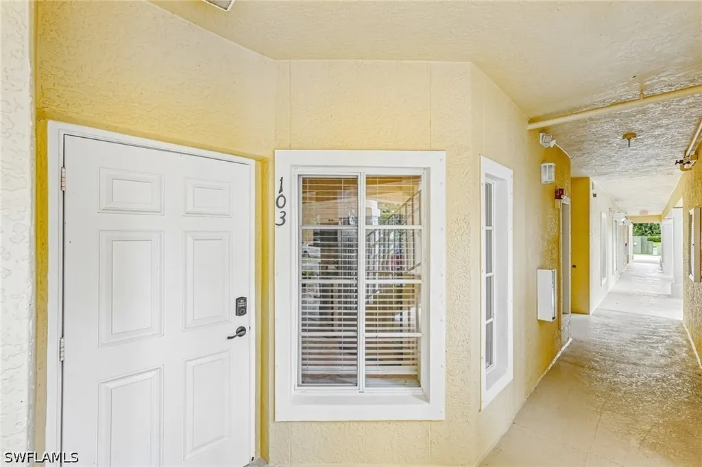 9185 Celeste Drive Naples FL 34113