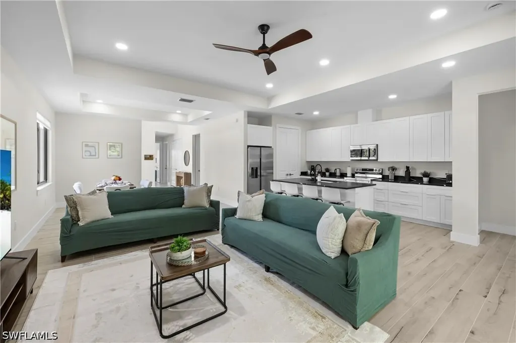 2547 Storter Avenue Naples FL 34112