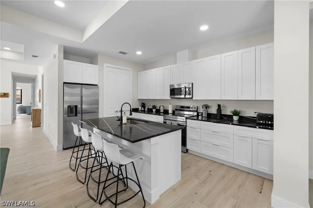 2547 Storter Avenue Naples FL 34112