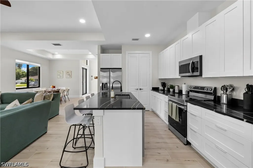 2547 Storter Avenue Naples FL 34112