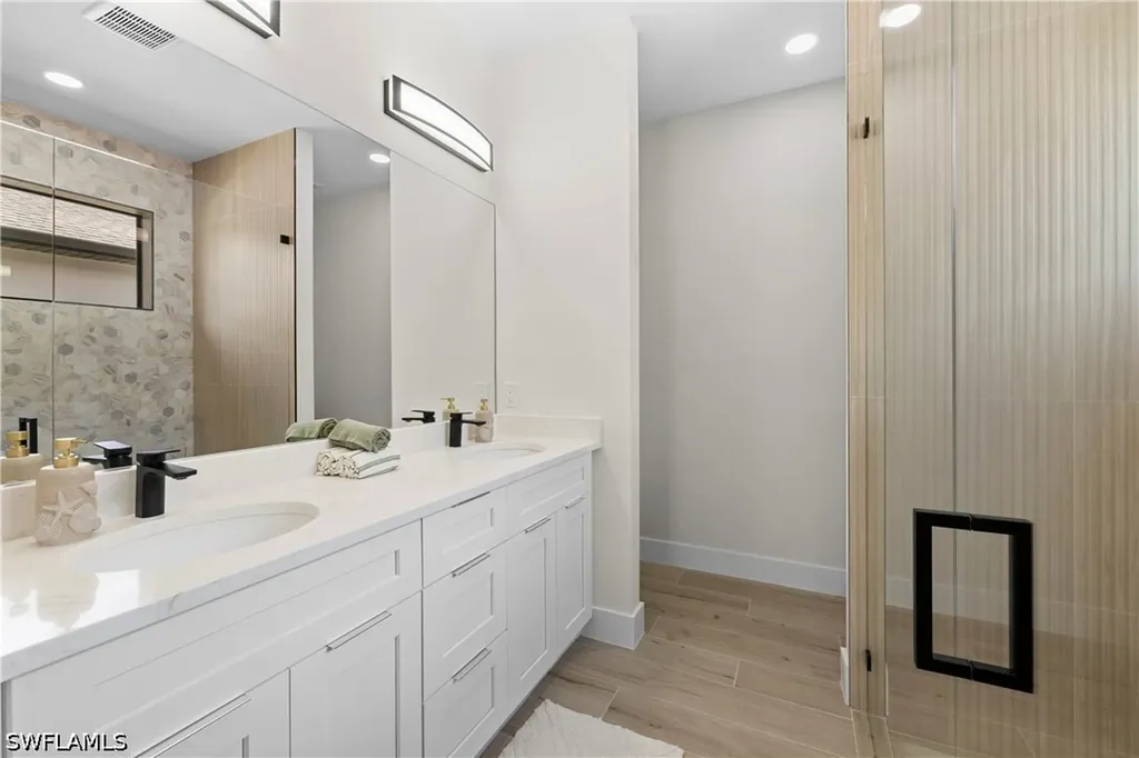2547 Storter Avenue Naples FL 34112