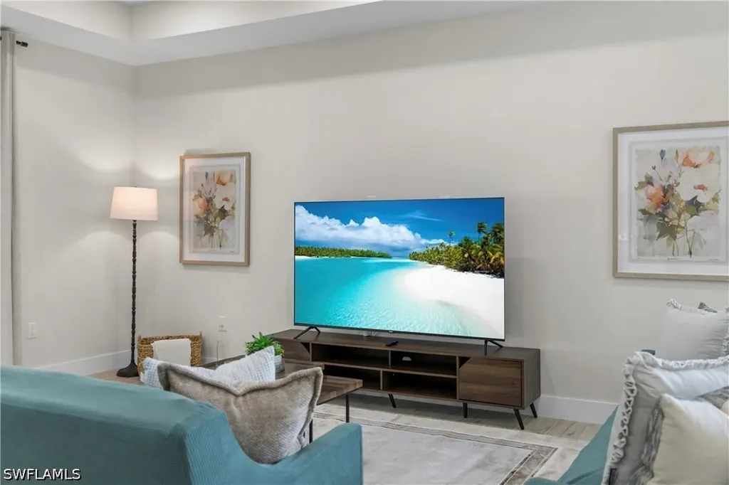 2547 Storter Avenue Naples FL 34112