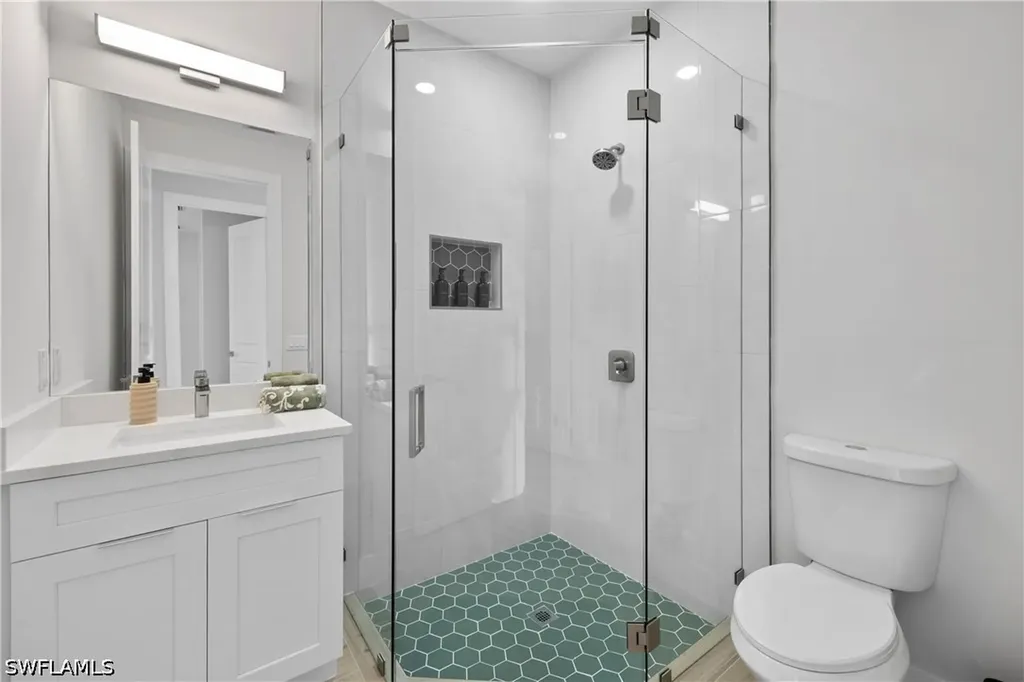 2547 Storter Avenue Naples FL 34112
