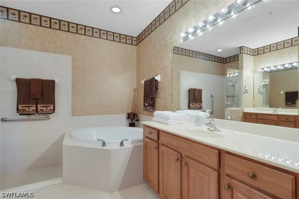 4660 Winged Foot Court Naples FL 34112