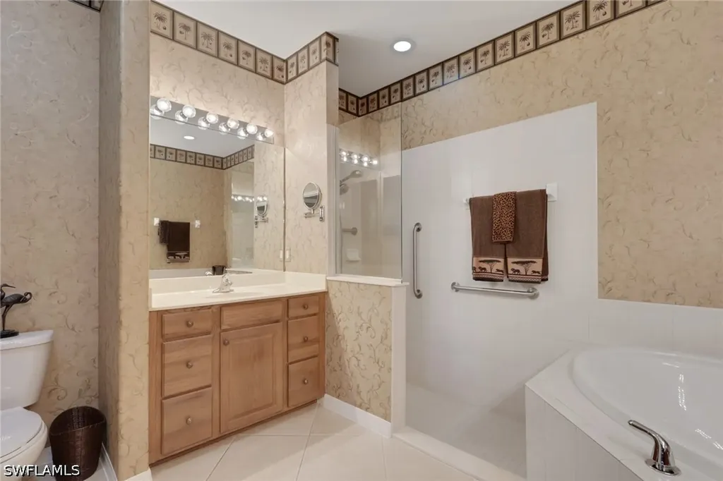 4660 Winged Foot Court Naples FL 34112
