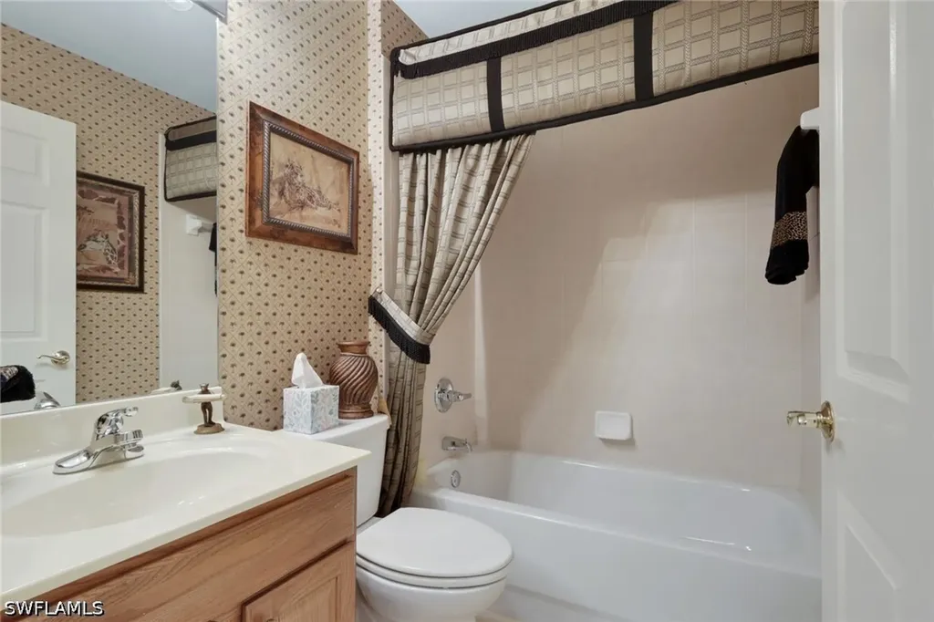 4660 Winged Foot Court Naples FL 34112