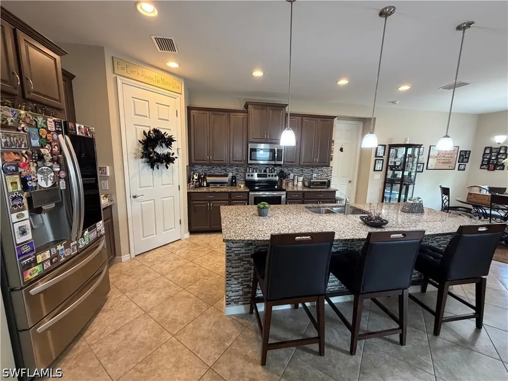 3115 Amadora Circle Cape Coral FL 33909