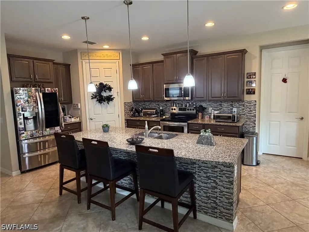 3115 Amadora Circle Cape Coral FL 33909