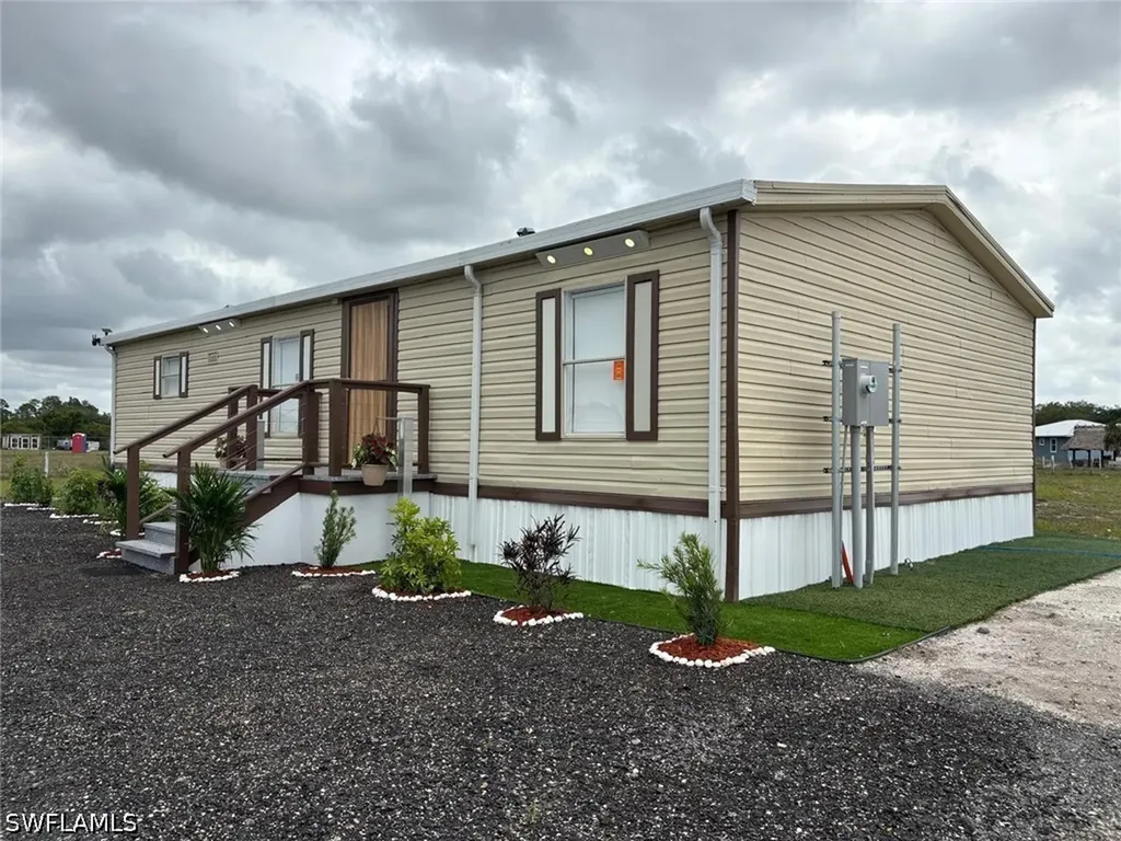555 N Palomino Street Montura Ranches FL 33440