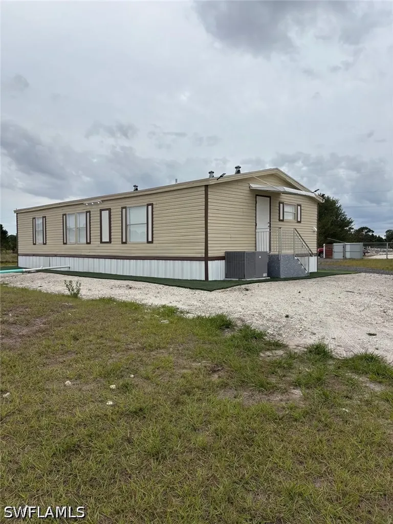 555 N Palomino Street Montura Ranches FL 33440