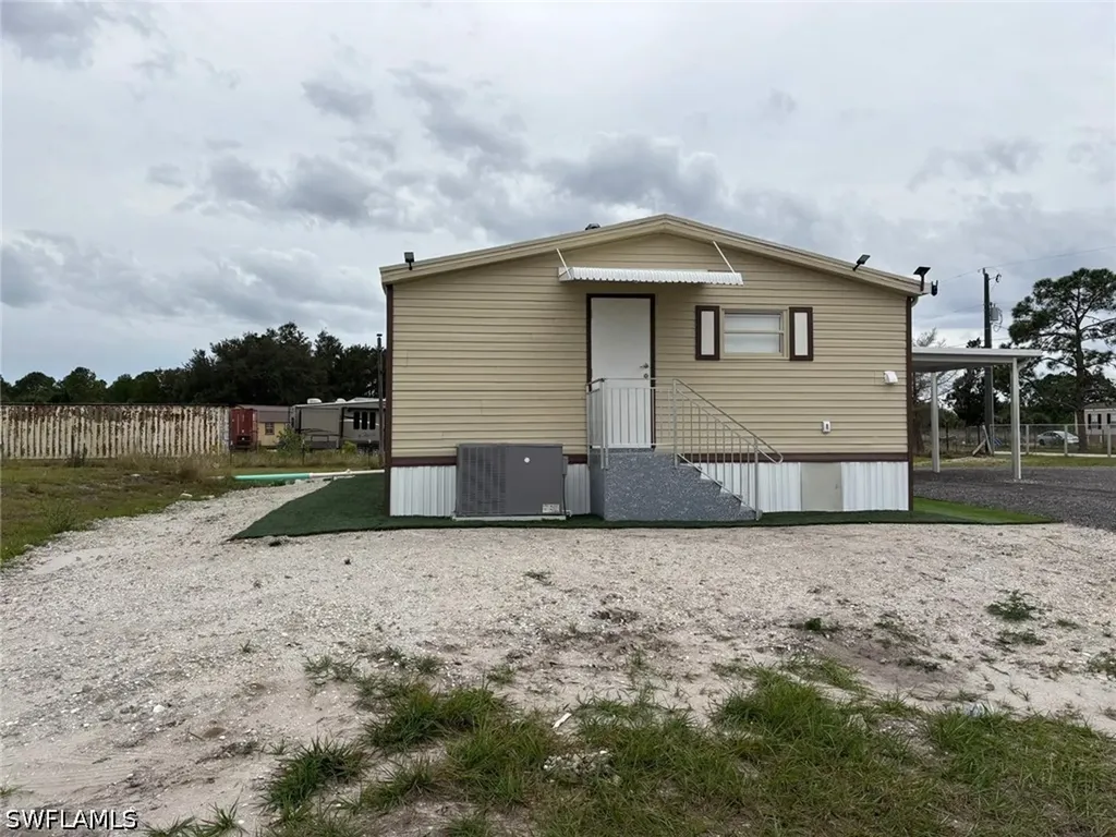 555 N Palomino Street Montura Ranches FL 33440