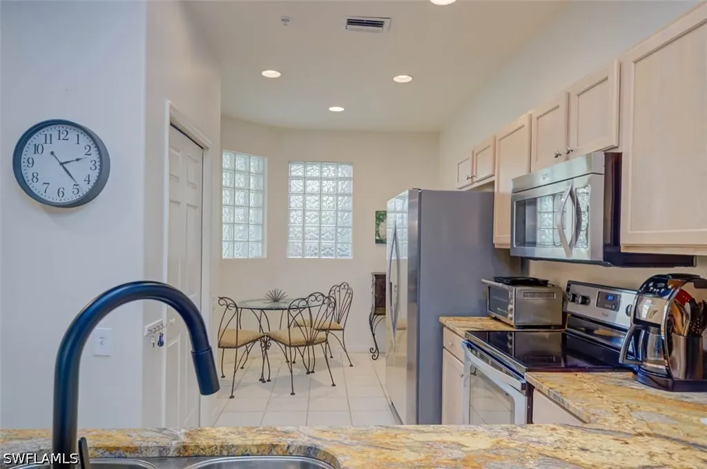 8223 Parkstone Place Naples FL 34120