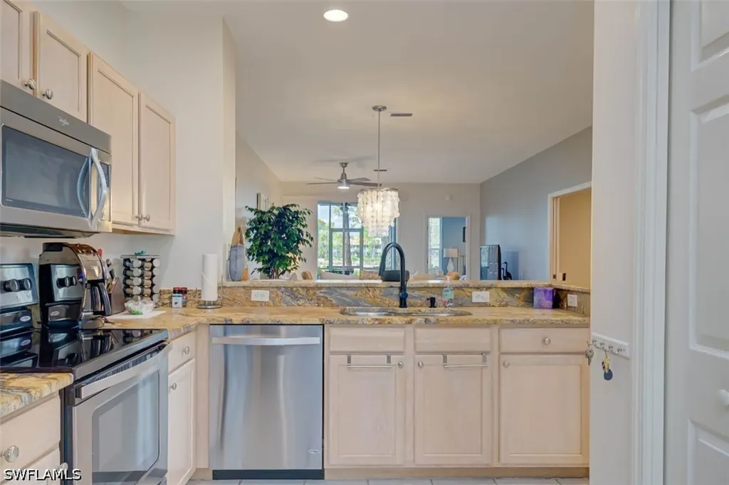 8223 Parkstone Place Naples FL 34120