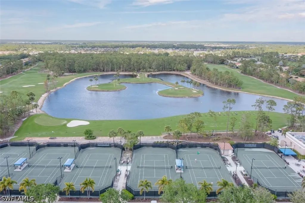 8223 Parkstone Place Naples FL 34120