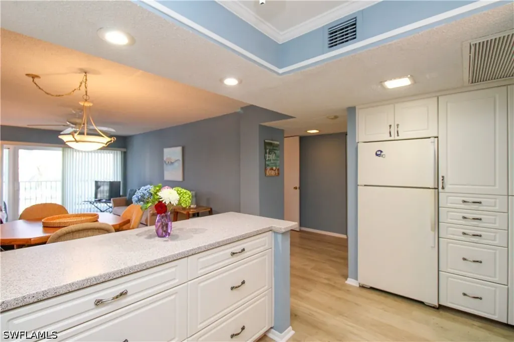 1 Bluebill Avenue Naples FL 34108