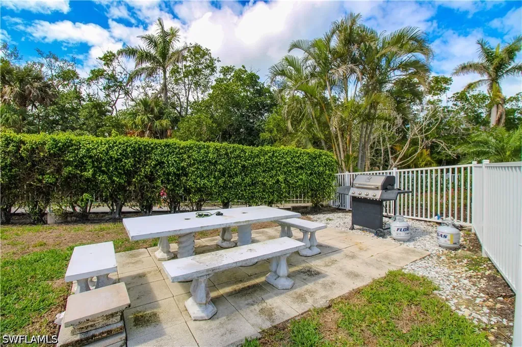 1 Bluebill Avenue Naples FL 34108