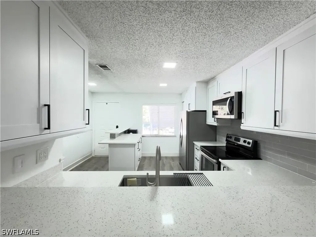 3451 County Barn Road Naples FL 34112