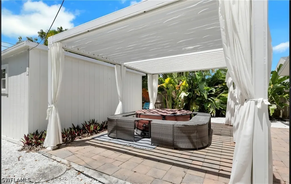 862 95th Avenue N Naples FL 34108