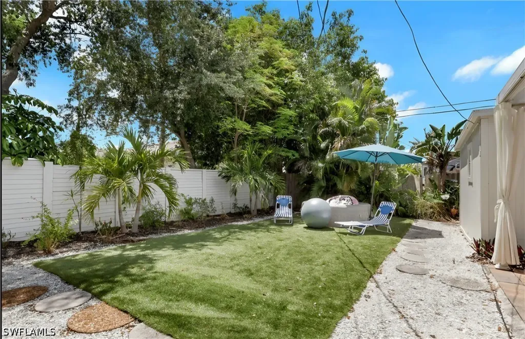 862 95th Avenue N Naples FL 34108