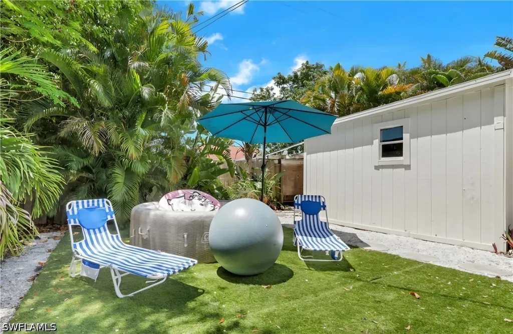 862 95th Avenue N Naples FL 34108