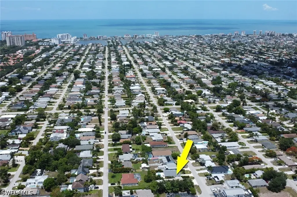 862 95th Avenue N Naples FL 34108