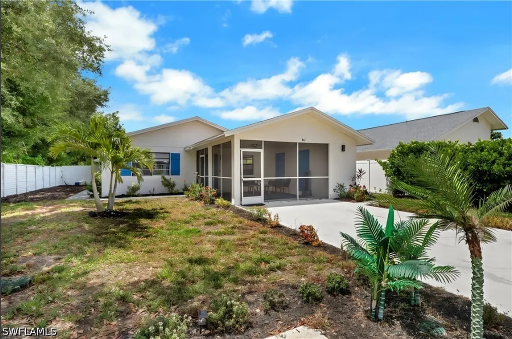 862 95th Avenue N Naples FL 34108