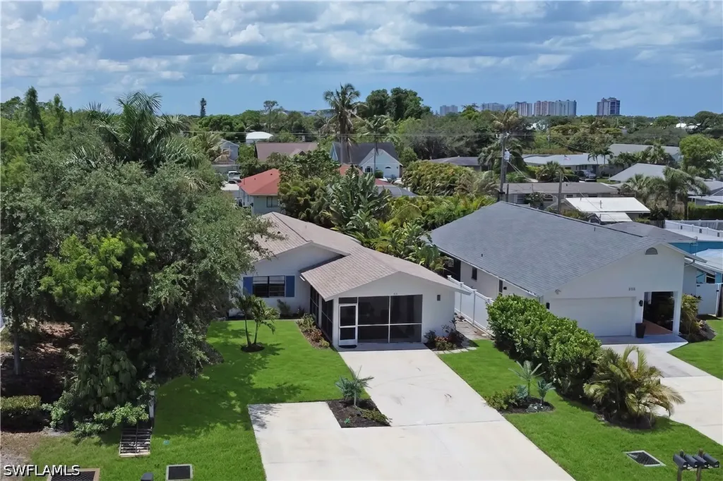 862 95th Avenue N Naples FL 34108