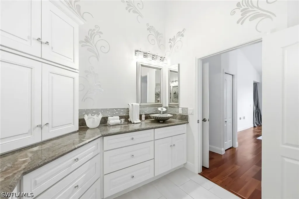 275 Cays Drive Naples FL 34114
