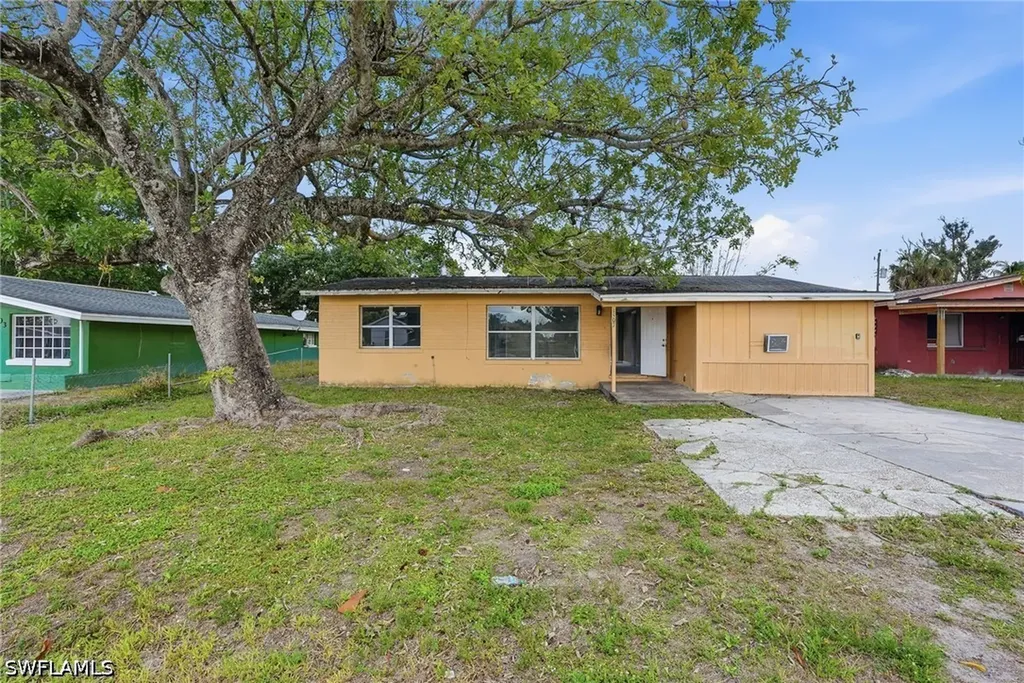 1507 Bert Drive Fort Myers FL 33916