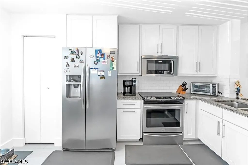 1330 Derbyshire Court Naples FL 34116