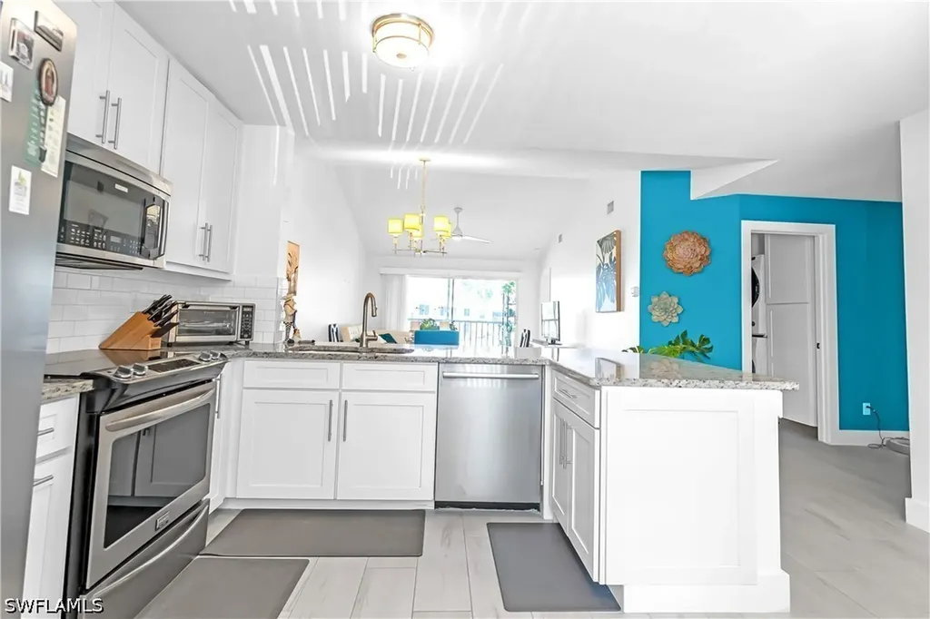 1330 Derbyshire Court Naples FL 34116