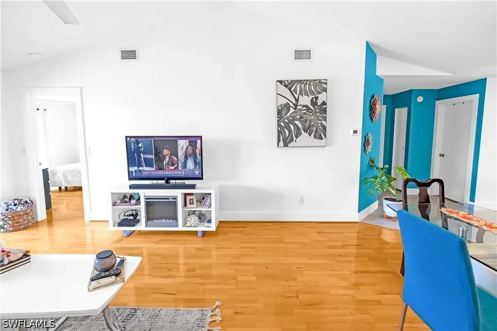1330 Derbyshire Court Naples FL 34116