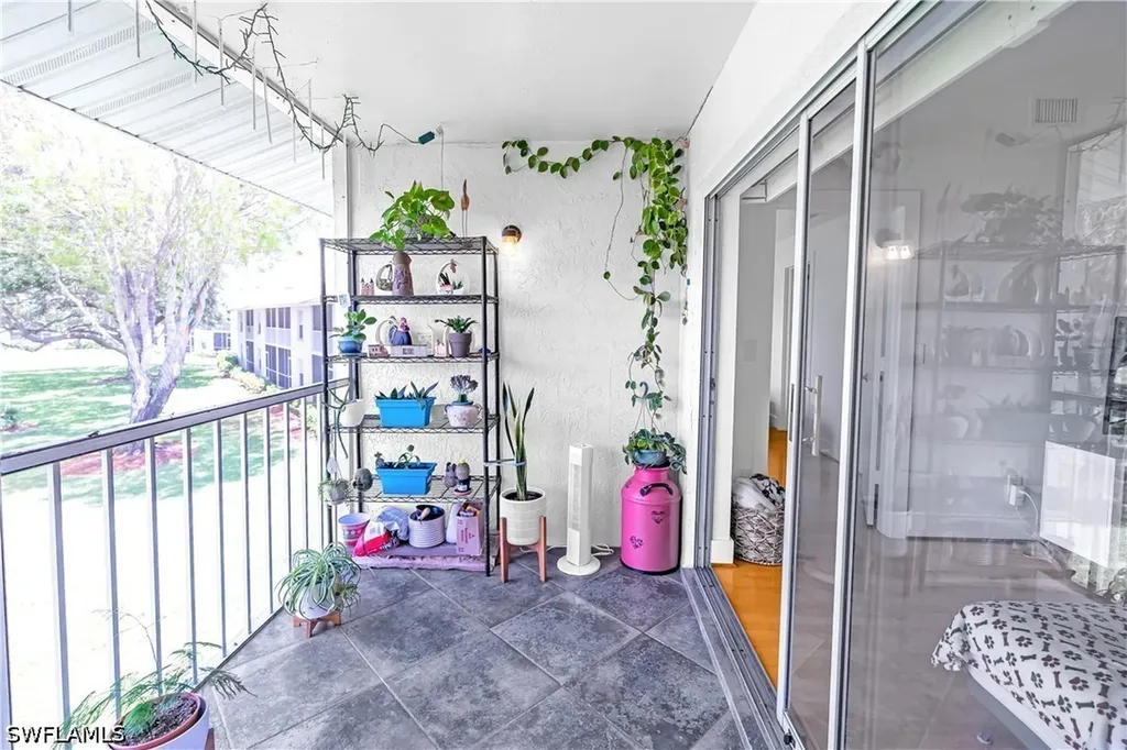 1330 Derbyshire Court Naples FL 34116