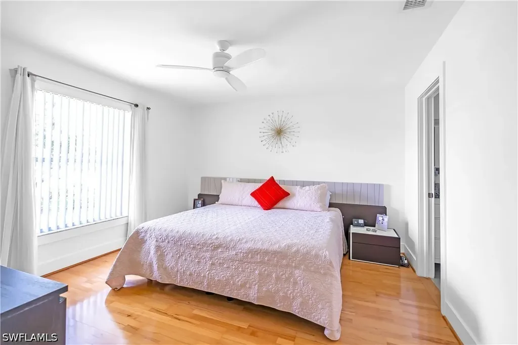 1330 Derbyshire Court Naples FL 34116