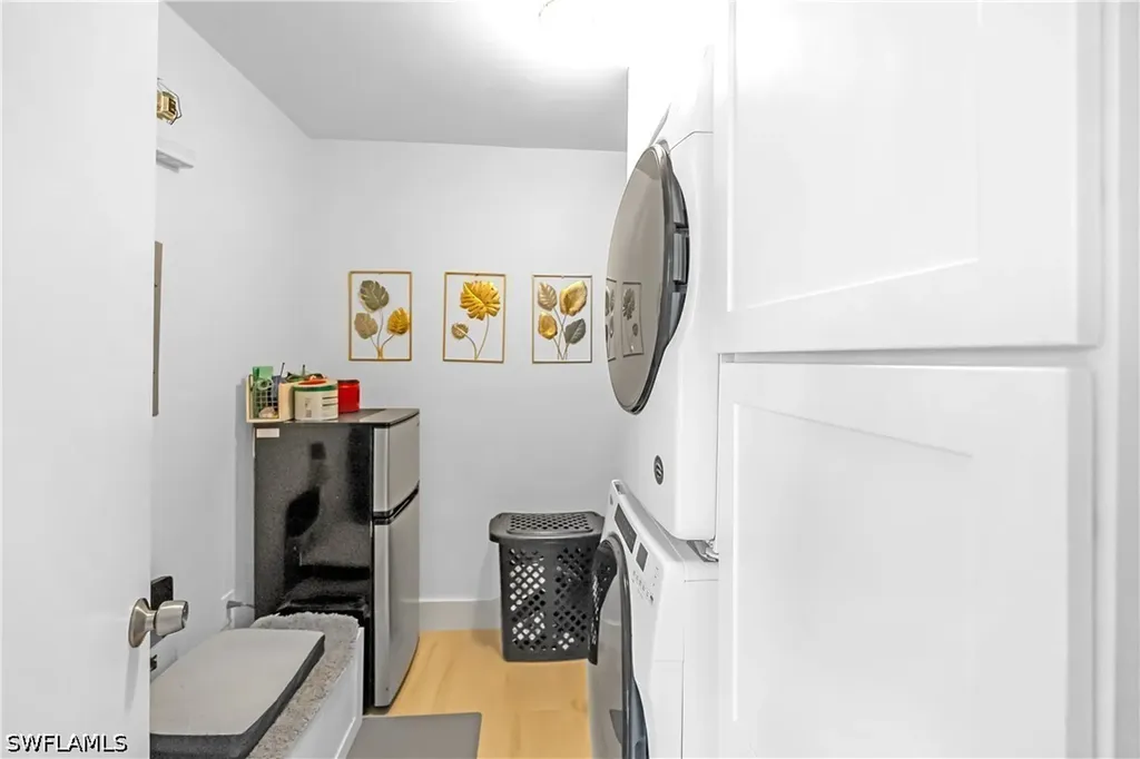 1330 Derbyshire Court Naples FL 34116