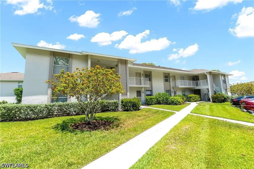 1330 Derbyshire Court Naples FL 34116